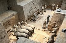 Xi'an in One Day from Guilin by Air: Terracotta Warriors, City Wall and More