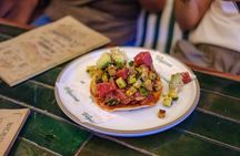 All Included Foodie Tour: Seafood & Drinks at 3 Cool Restaurants.