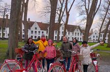 Bruges Intimate Bike Tour Highlights & Gems, Small group (max 8)