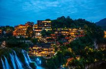 Zhangjiajie’s Night Escape: Furong Old Town's Glow&Boat Adventure