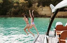 Milos: Private Boat Tour—Kleftiko Sarakiniko Poliegos