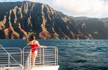 Deluxe Na Pali Morning Snorkel Tour on the Lucky Lady