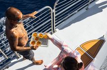 Kauai: Deluxe Na Pali Coast Sunset Cruise aboard Lucky Lady