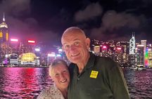 Hong Kong: Symphony of Lights Yacht Tour with Snacks & Drinks