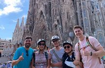 Barcelona Bike Tour: Your First Time Highlights with Locals