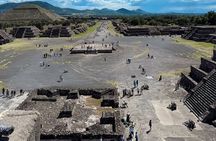 Teotihuacan Pyramids Guided Trip Entry Included and Transport.