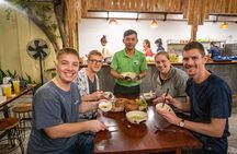 Phnom Penh: Morning Foodie, Market Walking and Street Art Tour