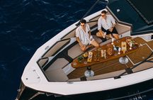 Milos: Private Yacht Tour—Kleftiko Sarakiniko Poliegos