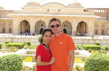 3 Day Jaipur and Agra Overnight Tour with Taj Mahal Sunrise