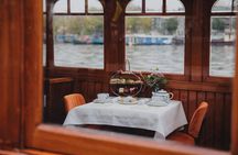 Amsterdam: High Tea Cruise