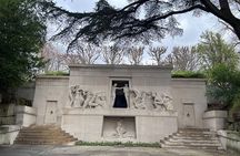 Paris: Père Lachaise Cemetery Guided Walking Tour