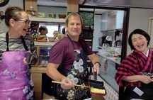 3 Hours Washoku Cooking Class & Tea ceremony experience