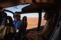 15-Minute Uluru & Resort Postcard Helicopter Flight