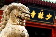 Zhengzhou Private Tour to Shaolin Temple including Kungfu Lesson and Activities