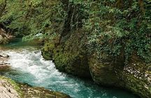 Canyon and Caves Tour