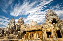 Private tours to Angkor Wat Sunrise, Angkor Thom & Ta Prohm 