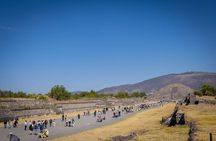Private Teotihuacan Pyramids, Cave Breakfast, CDMX Pickup