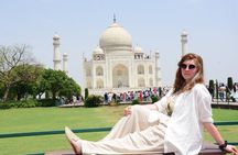 Private Taj Mahal and Agra Fort Tour from Delhi with 5 Star Lunch