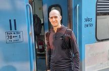 All-Inclusive Taj Mahal & Agra Tour by Superfast Train from Delhi