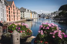 Cultural Walk with a Taste and Scent of Alesund