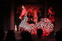 Intimate Flamenco Show El Duende Bar & Cocktails Barcelona