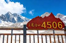 Lijiang Private Essentials Tour to Jade Dragon Snow Mountain including Cable Car