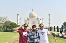 Taj Mahal & Agra Fort Tour from Delhi with 5-Star Lunch