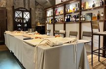 Hands-On Pasta and Tiramisu Class in a Florentine Palace