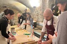 Hands-On Pasta and Tiramisu Class in a Florentine Palace