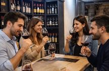 Wine tasting tour in the historic center of Siena