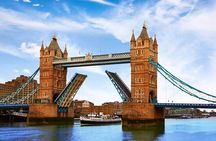 London Tower of London and Historic Landmarks Walking Tour