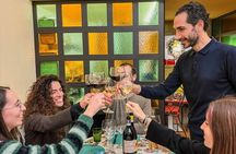 Wine tasting of 4 local wines and traditional food in Sorrento