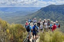 Blue Mountains Mercedes Tour: Cockatoos, Cascades & Scenic World