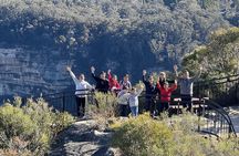 Blue Mountains Mercedes Tour: Cockatoos, Cascades & Scenic World