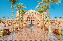 Abu Dhabi : Private Walking Tour with A guide (Private Tour)