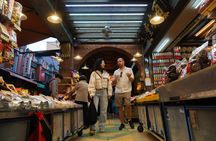 Taipei: Tipsy Street Food Tour with Locals & Night Market Visit