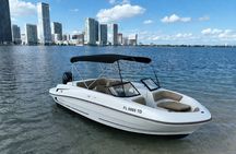 Miami Shared boat: 2 hours on a 22ft boat for 6 people total