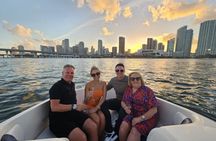 Miami Shared boat: 2 hours on a 22ft boat for 6 people total
