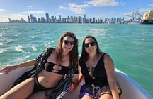 Miami Shared boat: 2 hours on a 22ft boat for 6 people total