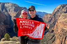 Angels Landing Small Group Hiking Tour in Zion National Park