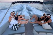 Palermo : Luxury Boat Tour with Snacks and Snorkeling