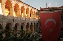Old Istanbul Uncovered: Courtyards, Stories & Coffee with a Local