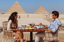Giza Pyramids Tour with Nine Pyramids Lounge Breakfast