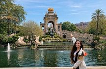 BCN Old Town Walk: Arc de Triomf & El Born Cultural Experience