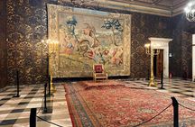 Wawel Castle, Cathedral, & Rynek Underground Tour with Lunch