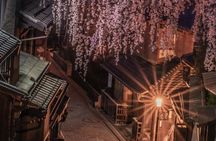 Kyoto: Gion Geisha District Sunset Tour in Spanish and en Español