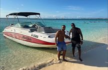 Aruba Private Boat Tour with Drinks and Snorkeling