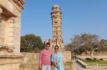 Udaipur to Jaipur Private Transfer with Chittorgarh Fort Visit