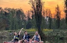 Mexico City Kayak along Xochimilco´s canals-Nature & Culture tour