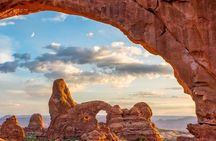 Best of Moab! Arches, Canyonlands & Dead Horse Point Van Tour